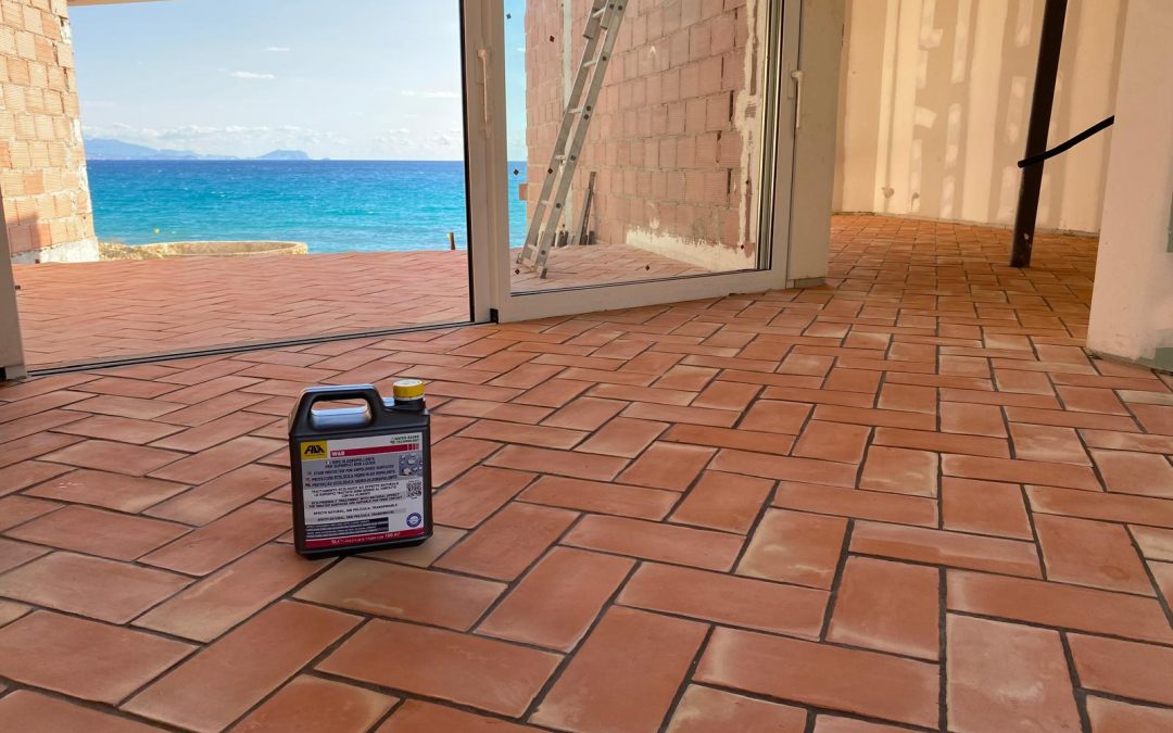Tratamiento de suelo de barro cocido en Alicante